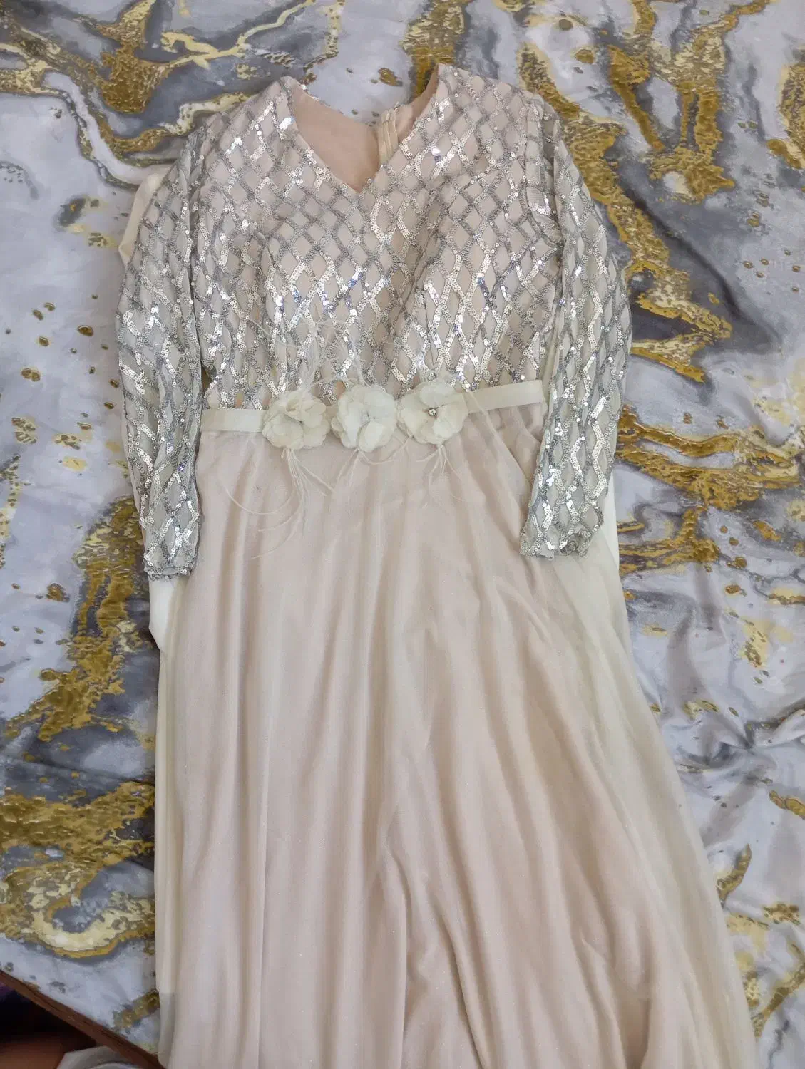 لباس مجلسی|لباس|صفادشت, |دیوار