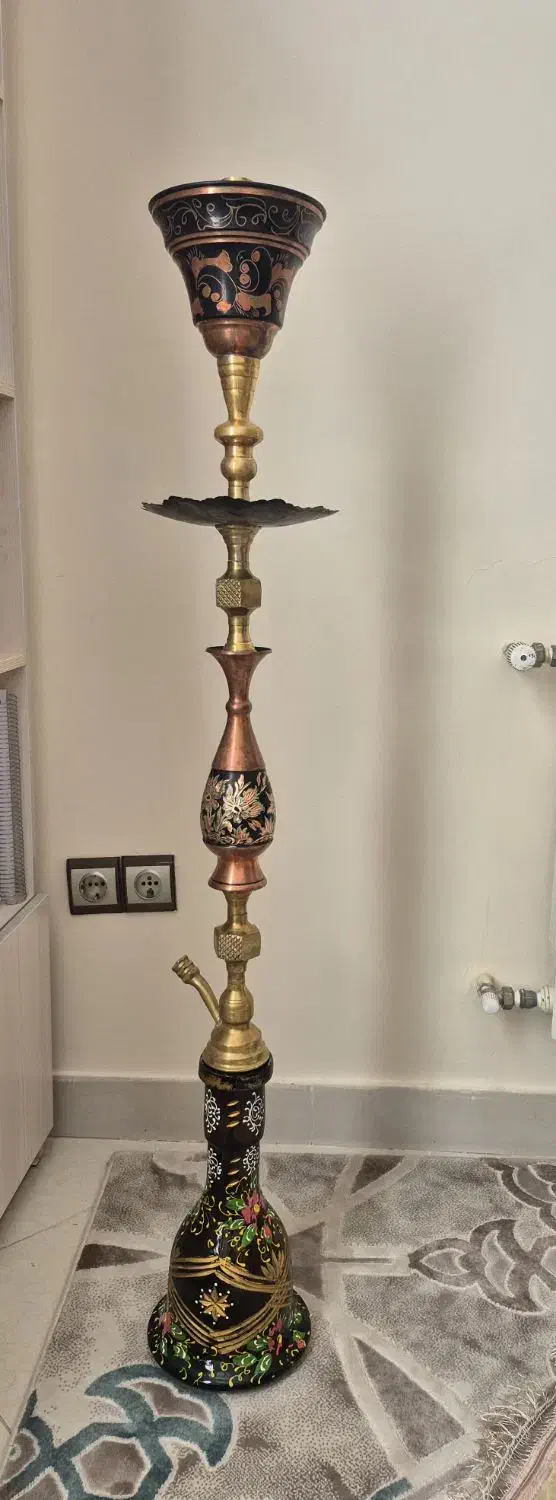 قلیان انتیک . برنجی . مسی|صنایع دستی و سایر لوازم تزئینی|قزوین, |دیوار