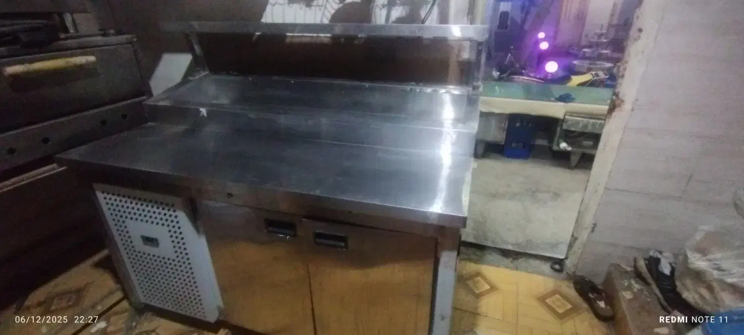 تایپینگ فرصندوقی ۹ تای گریل برگر|کافی‌شاپ و رستوران|دهدشت, |دیوار