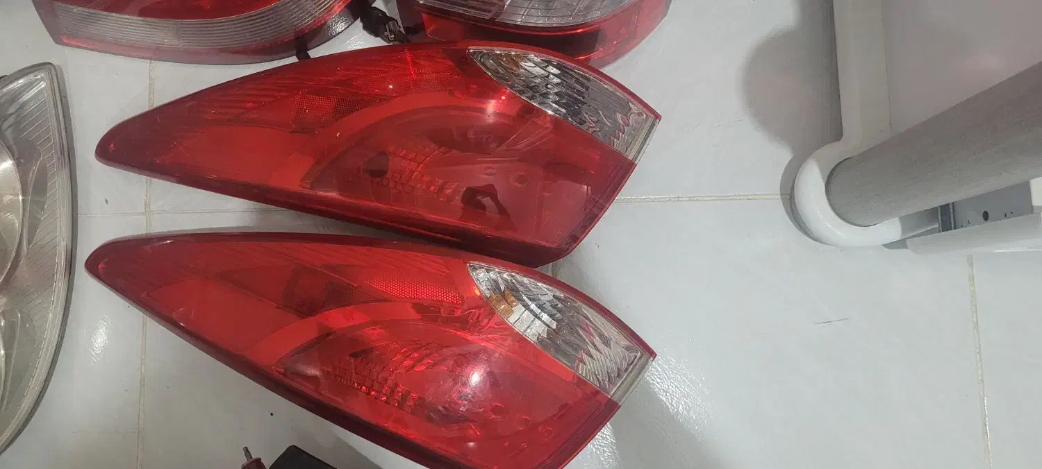 چراغ خطر استوک هیوندای|قطعات یدکی و لوازم جانبی|تهران, پاسداران|دیوار