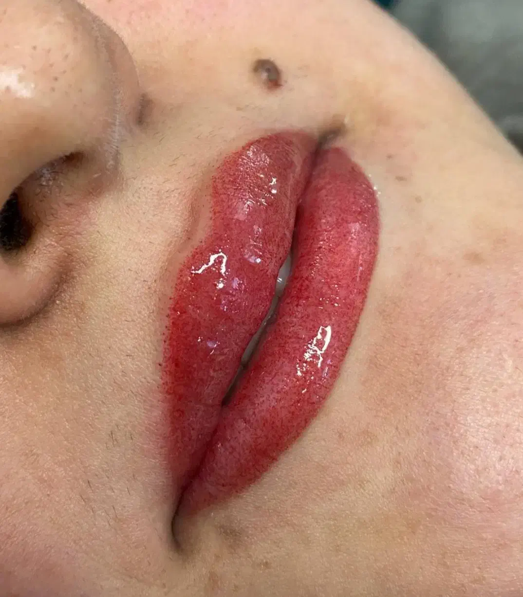 شیدینگ لب.  بن مژه|خدمات آرایشگری و زیبایی|محمدشهر, محمدشهر|دیوار