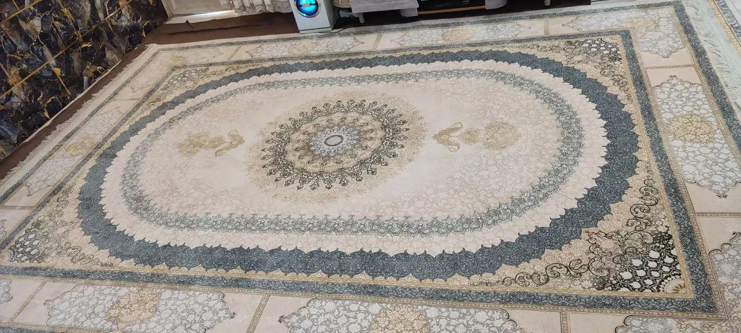 دو عدد فرش ۹ متری ۱۲۰۰ شانه|فرش|محمدیه-قزوین, |دیوار