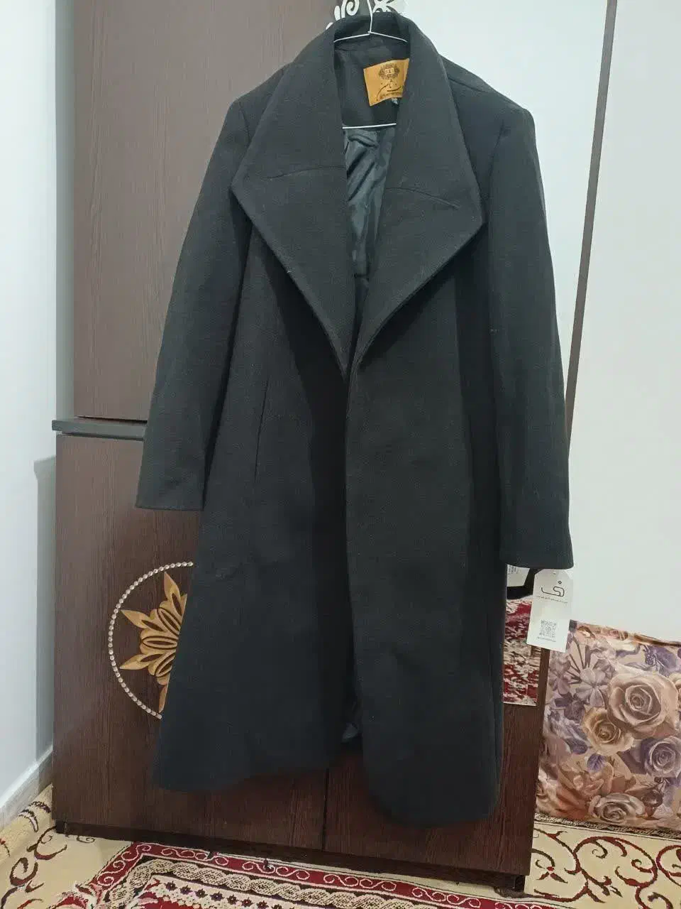 پالتو|لباس|قم, حکمت شمالی|دیوار