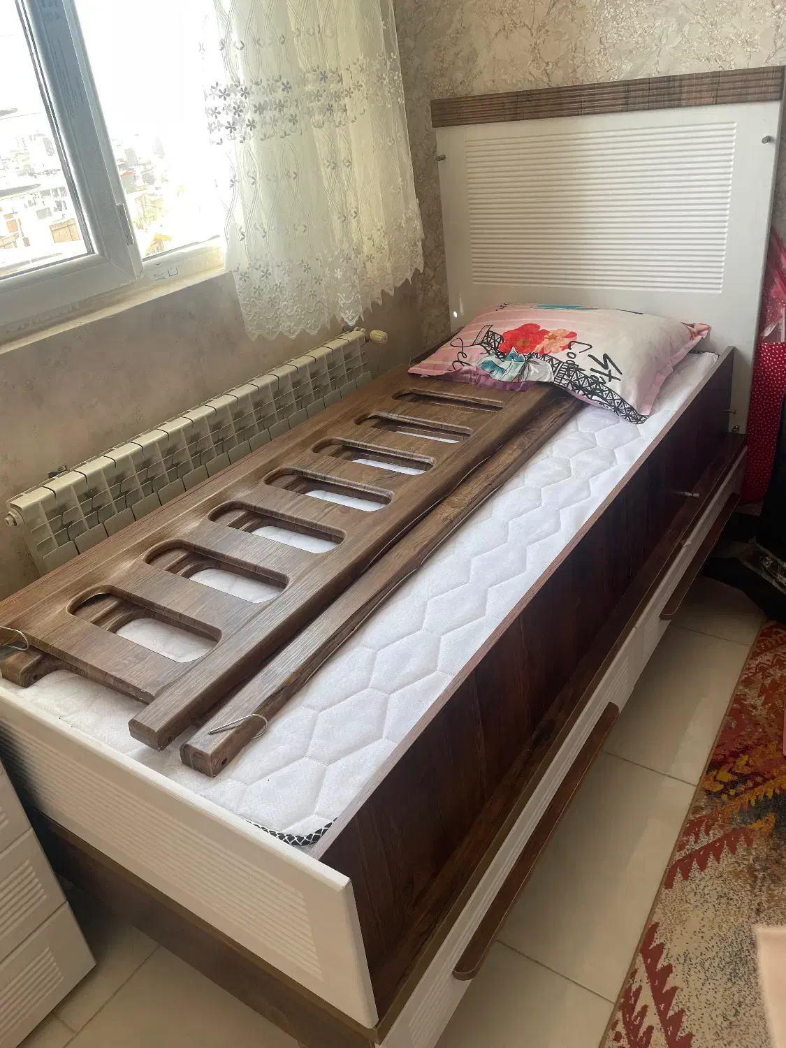 تخت و کمد کودک و نوجوان|اسباب و اثاث بچه|همدان, |دیوار