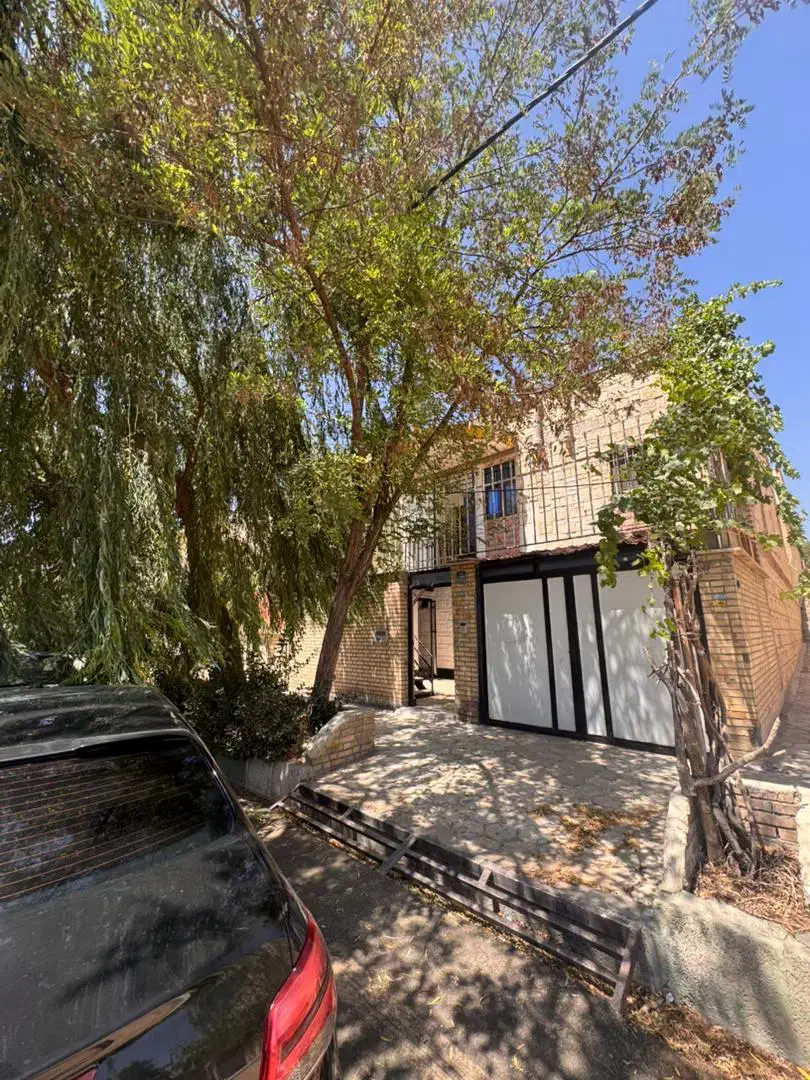 فروش دو طبقه ویلایی سر نبش فاز ۲|فروش خانه و ویلا|هشتگرد, فاز ۲ مهستان|دیوار