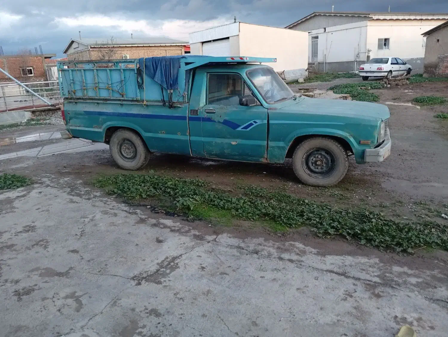 ماشین مزدا 1600|خودرو سواری و وانت|آق قلا, |دیوار