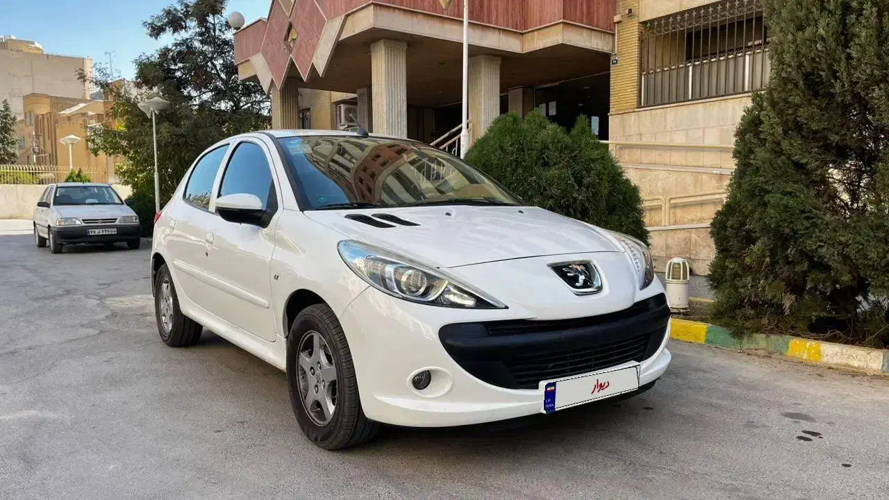 ۲۰۷ فرمان برقی ۴۰۲|خودرو سواری و وانت|اصفهان, خانه اصفهان|دیوار