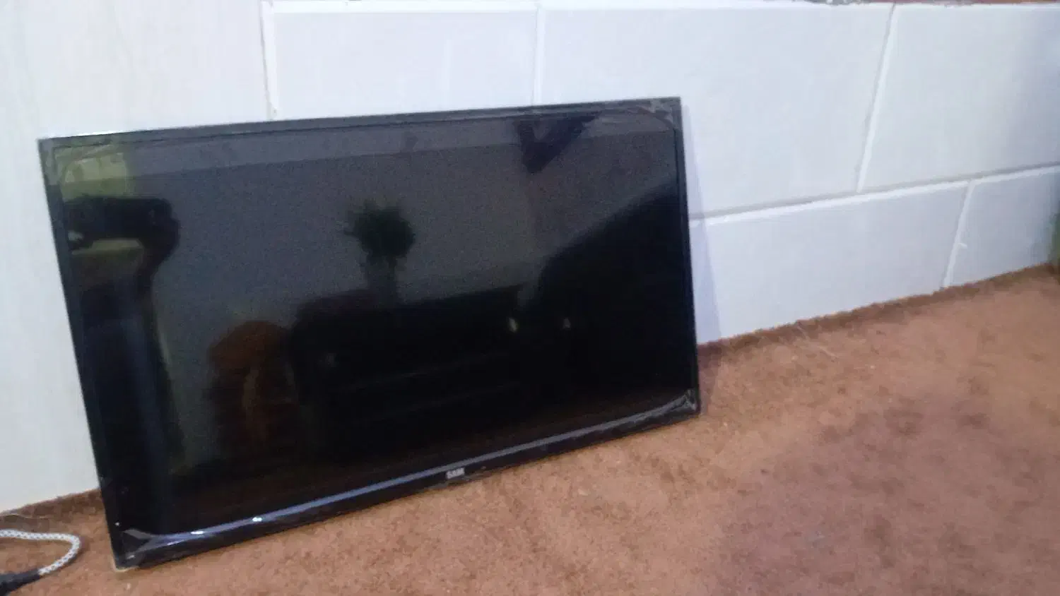 تلویزون  ال دی ۳۲ اینچ نو‌تو کارتن|تلویزیون و پروژکتور|شبانکاره, |دیوار