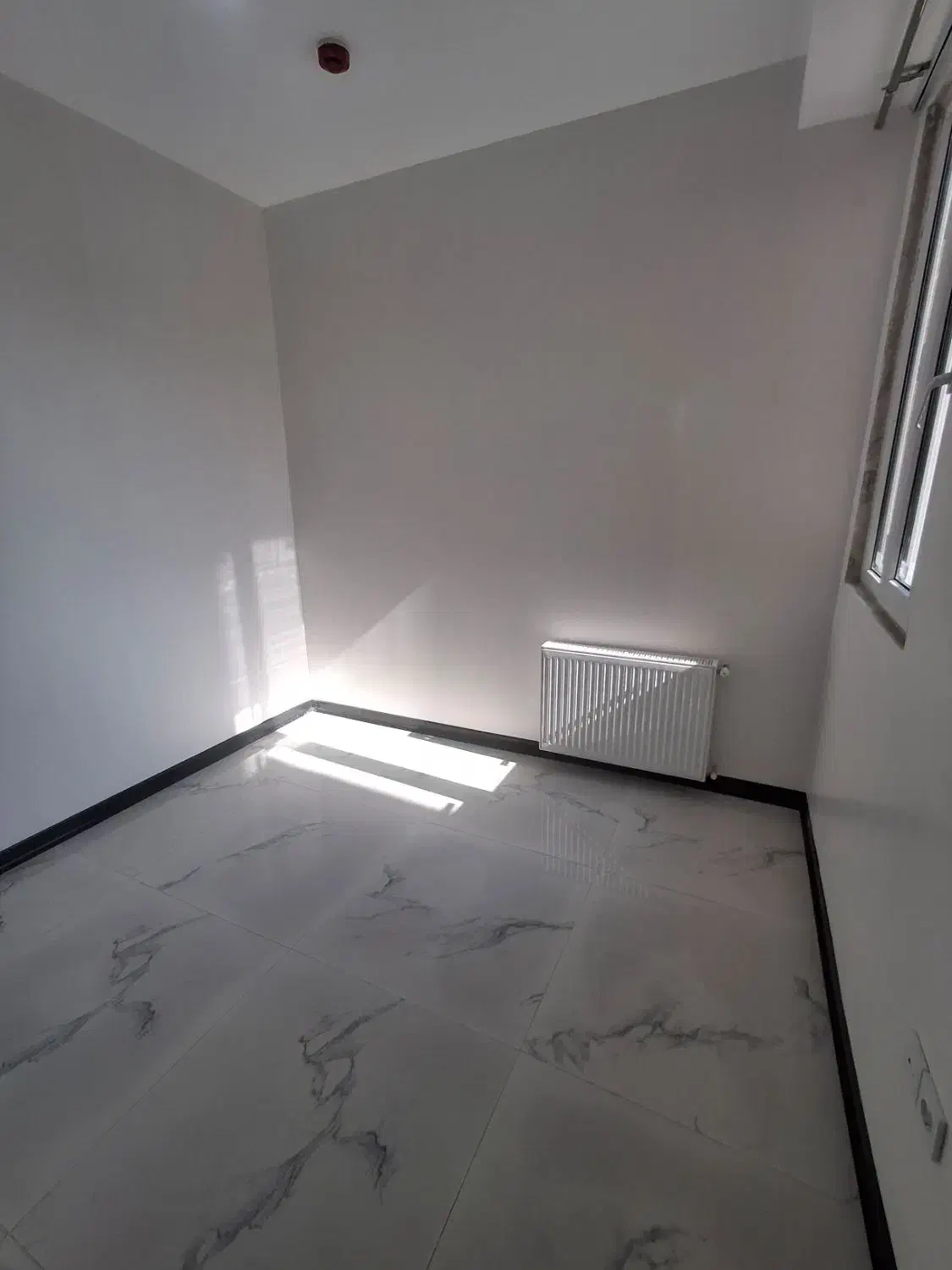 آپارتمان ۱۰۵ متری کلید نخورده تکواحدی دوخواب فول