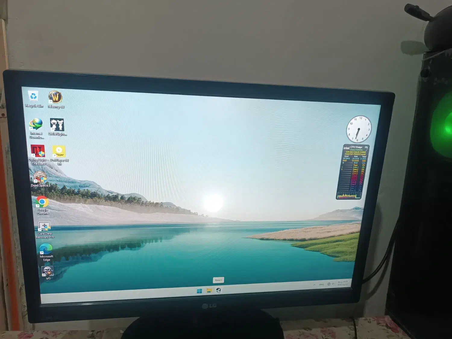 monitor LG  مانیتور ال جی ۲۰ led|قطعات و لوازم جانبی رایانه|مشهد, پورسینا|دیوار