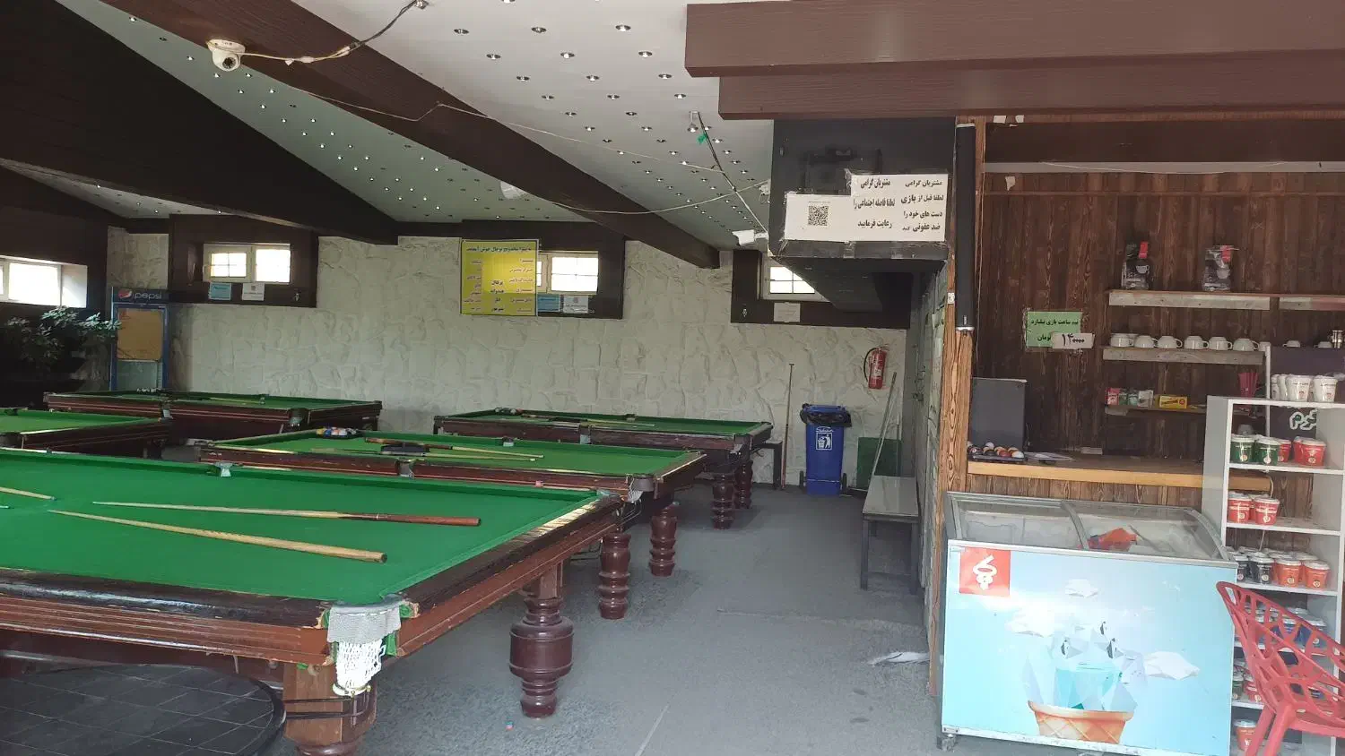 بهیکنفراقاجهتکافهبیلیاردنیازمندیم|استخدام خدمات فروشگاه و رستوران|تهران, ولنجک|دیوار