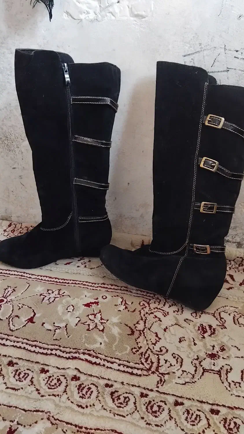 کفش بوتینی|کیف، کفش، کمربند|آکند, |دیوار