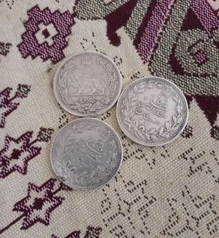 پنج هزاردیناری نقره|کلکسیون سکه، تمبر، اسکناس|اسفندقه, |دیوار
