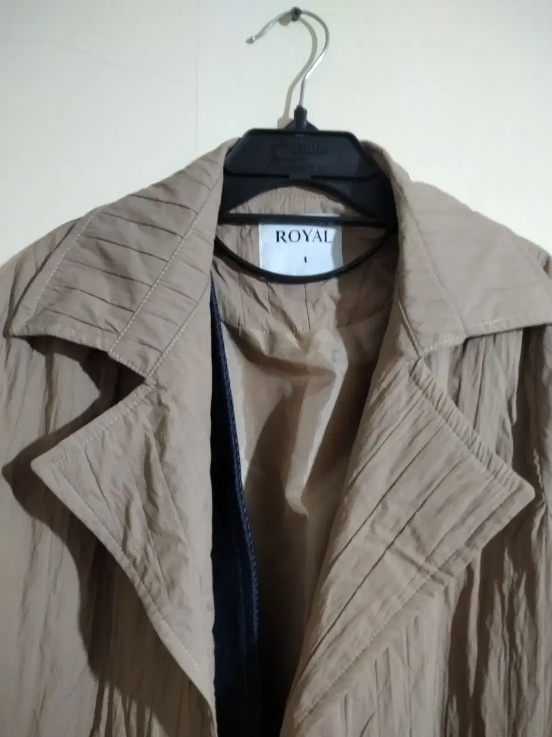 بارانی|لباس|بیجار, |دیوار