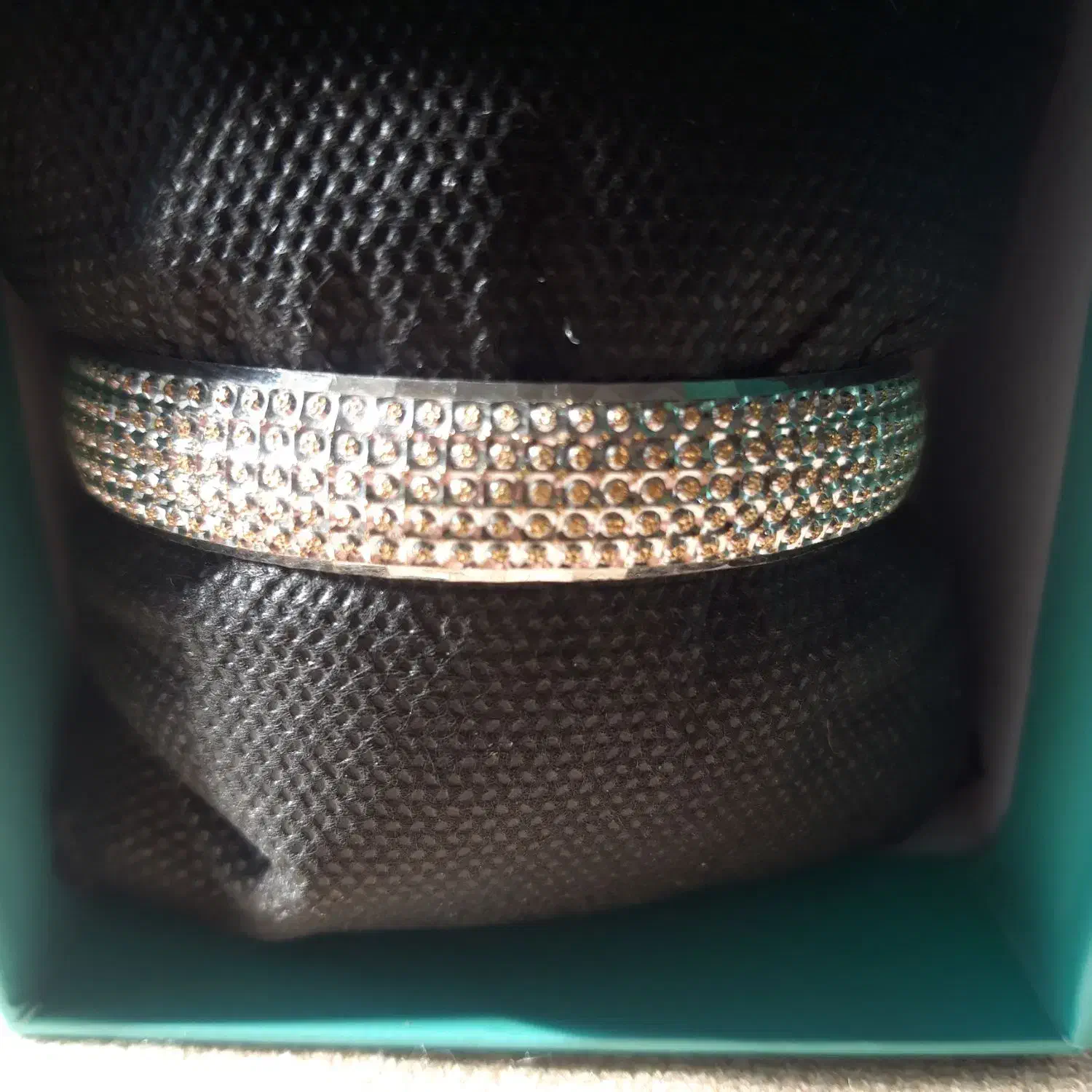 النگوی بسیار زیبا و ظریف نقره همراه با جعبه کادویی|جواهرات|اصفهان, سودان|دیوار