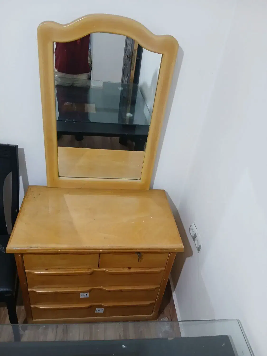 دراور با آیینه|جاکفشی، کمد، دراور|رشت, شهرک آیت الله منتظری|دیوار