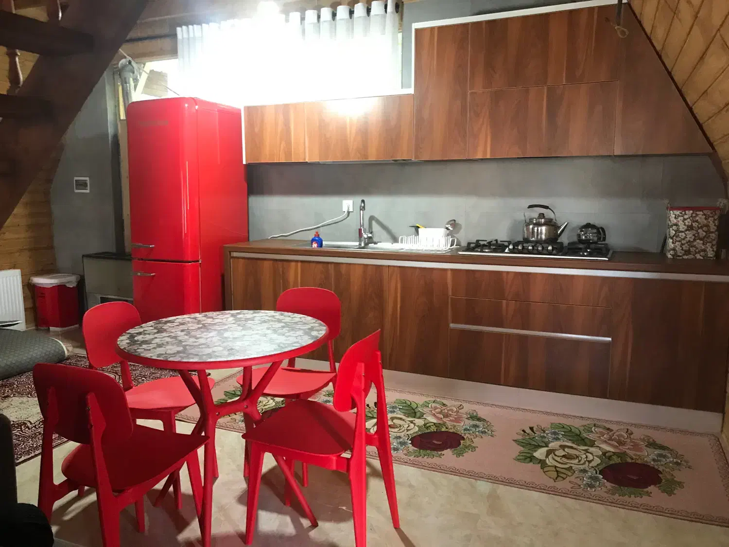 اجاره کلبه سوییسی|اجارهٔ کوتاهمدت ویلا و باغ|پایین هولار, |دیوار