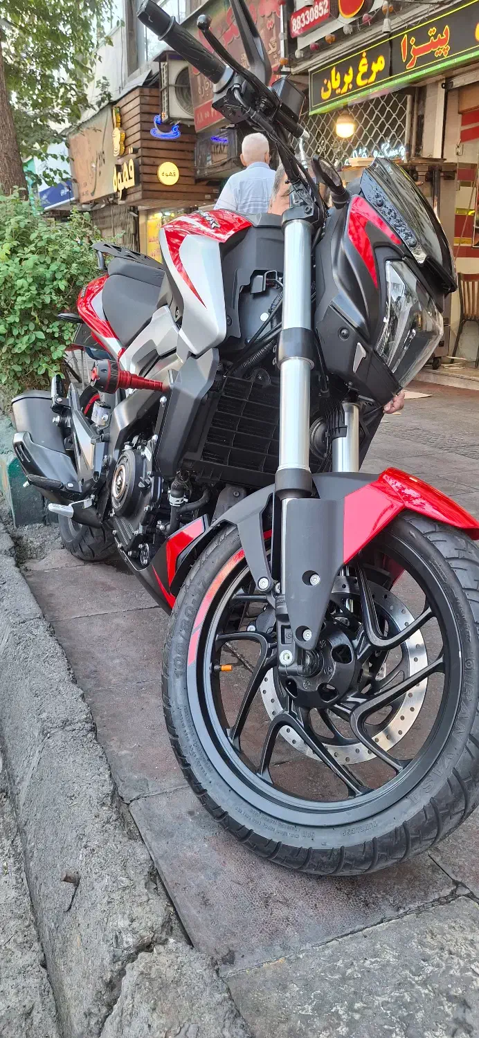 موتور سیکلت باجاج ۲۵۰|موتورسیکلت|تهران, فاطمی|دیوار