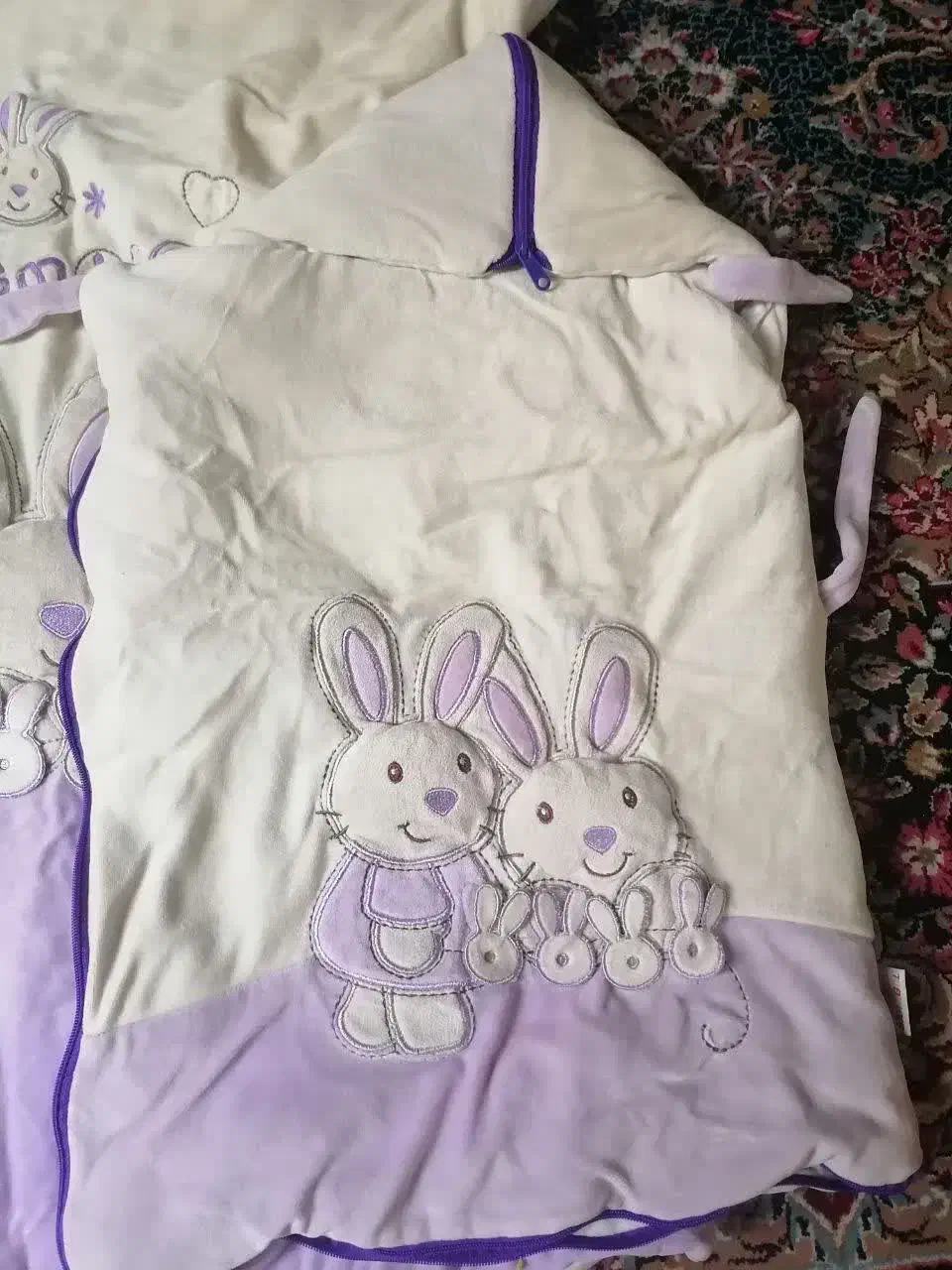 یک سرویس خواب با ساکش|تخت و سرویس خواب|کرمان, |دیوار