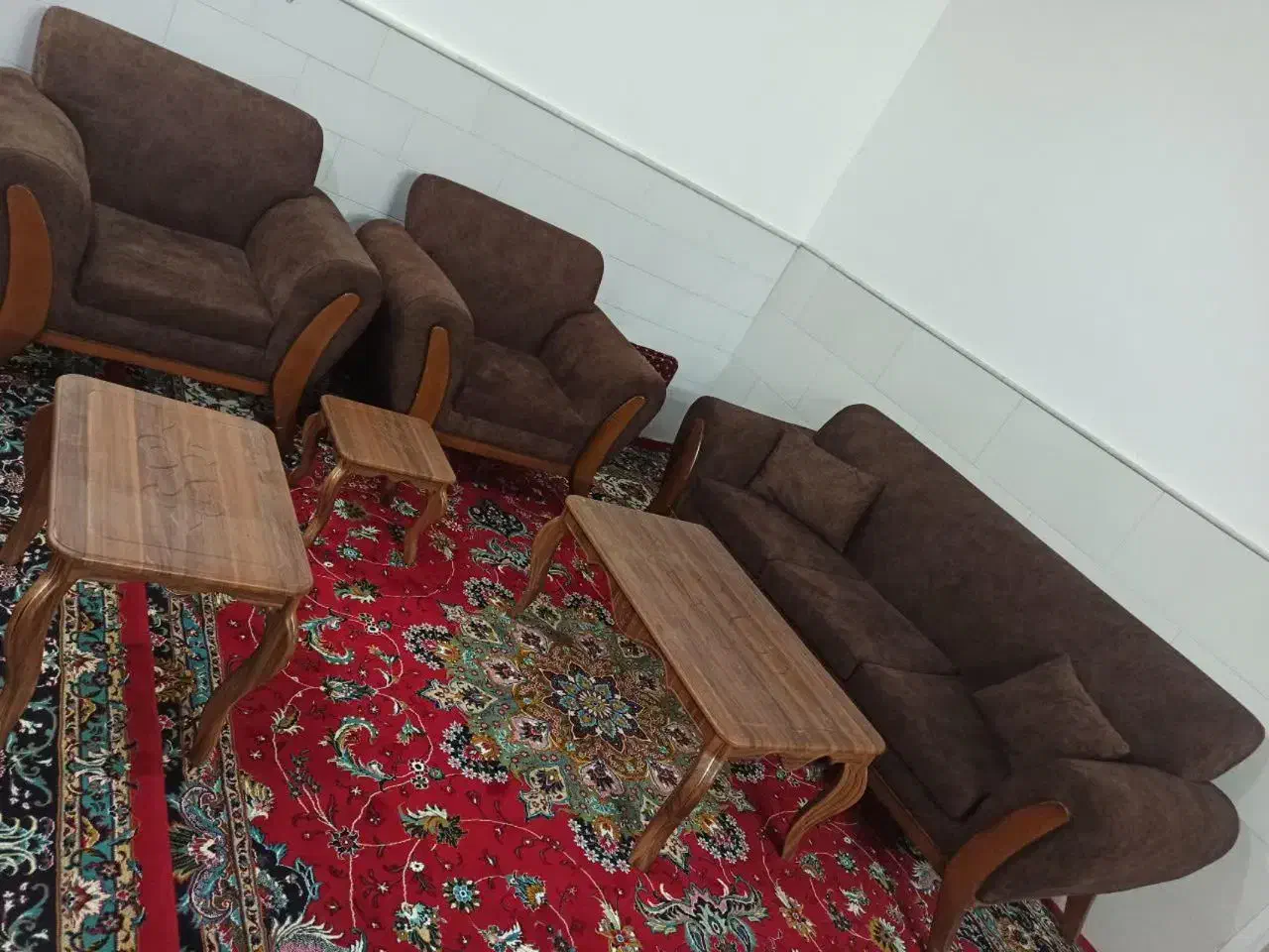 مبل ۷ نفره راحتی|مبلمان خانگی و میز عسلی|قم, باغ شریفی|دیوار