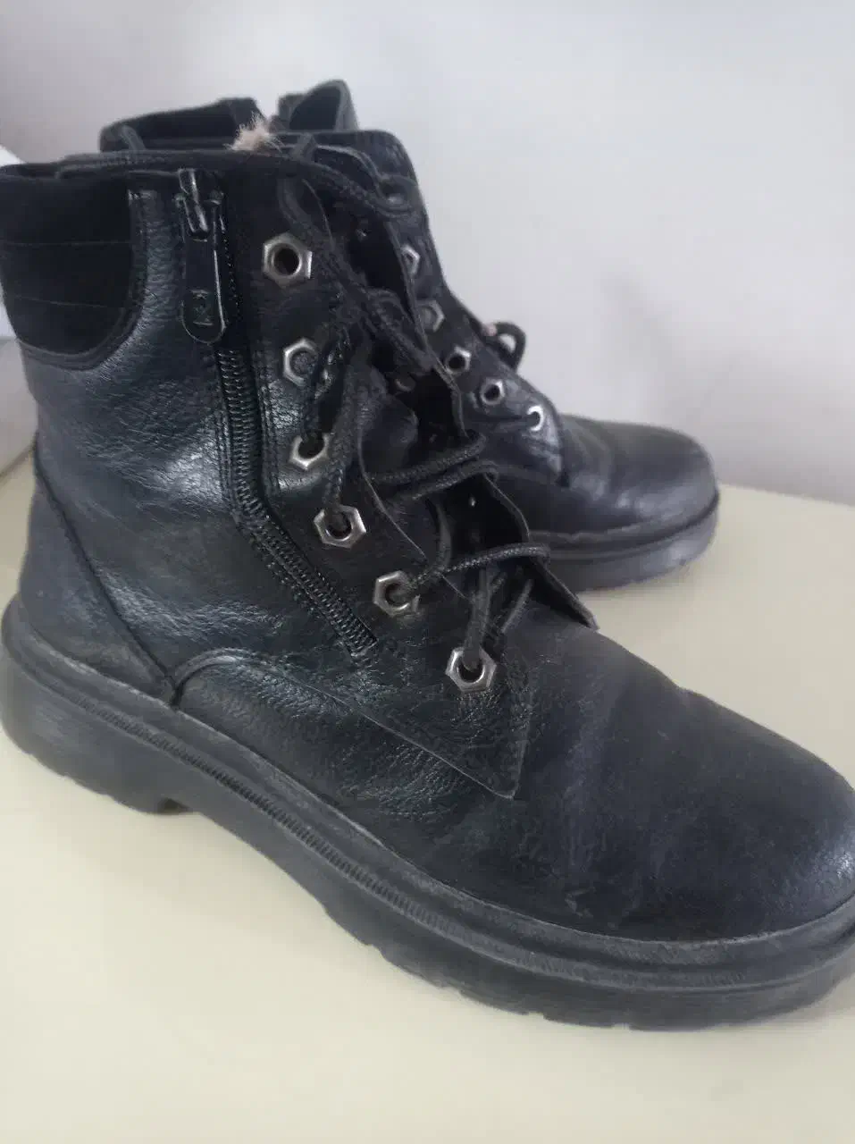 نیم بوت چرم|کیف، کفش، کمربند|یاسوج, |دیوار