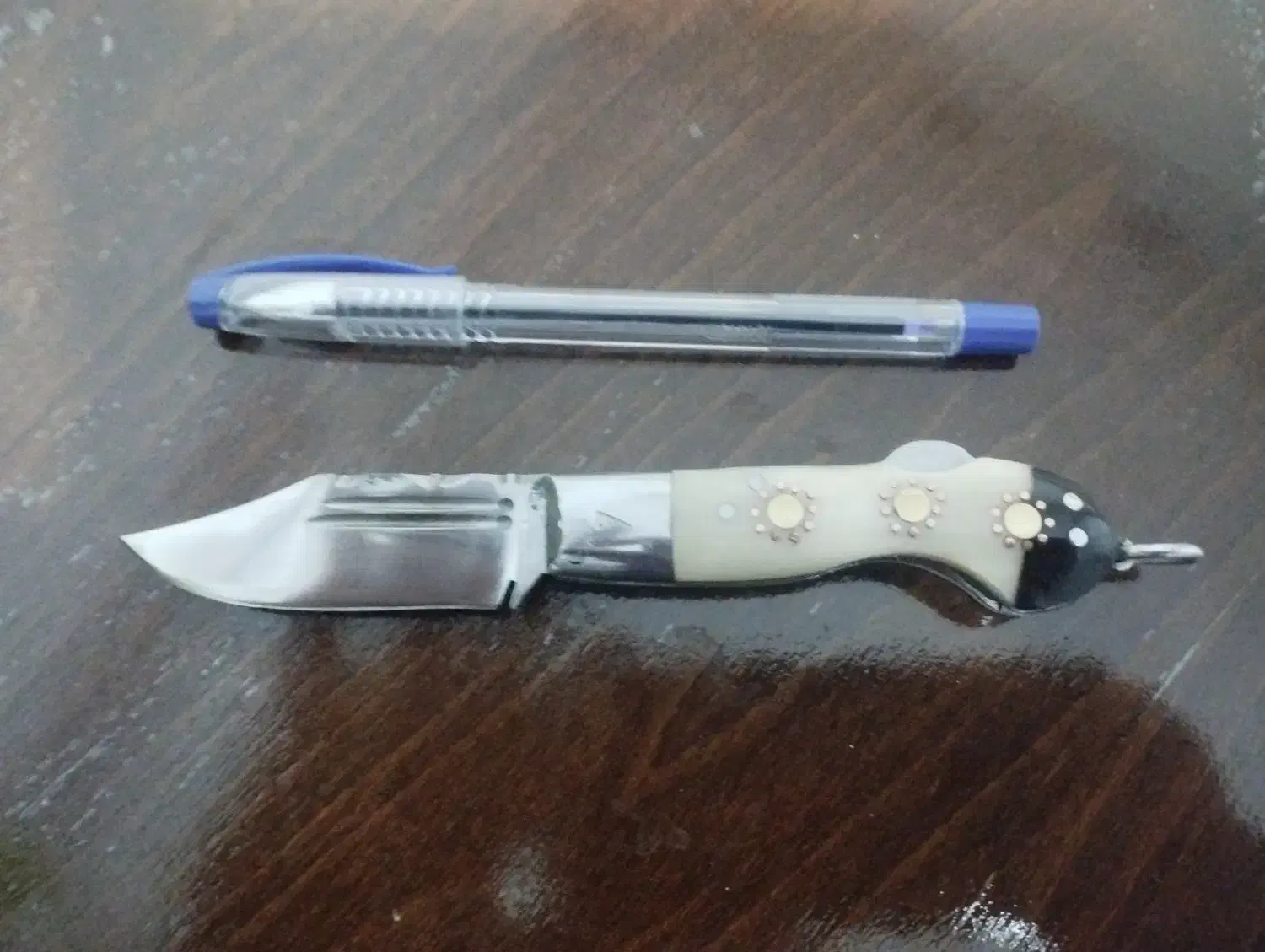 چاقو|کلکسیون اشیاء عتیقه|آذرشهر, |دیوار