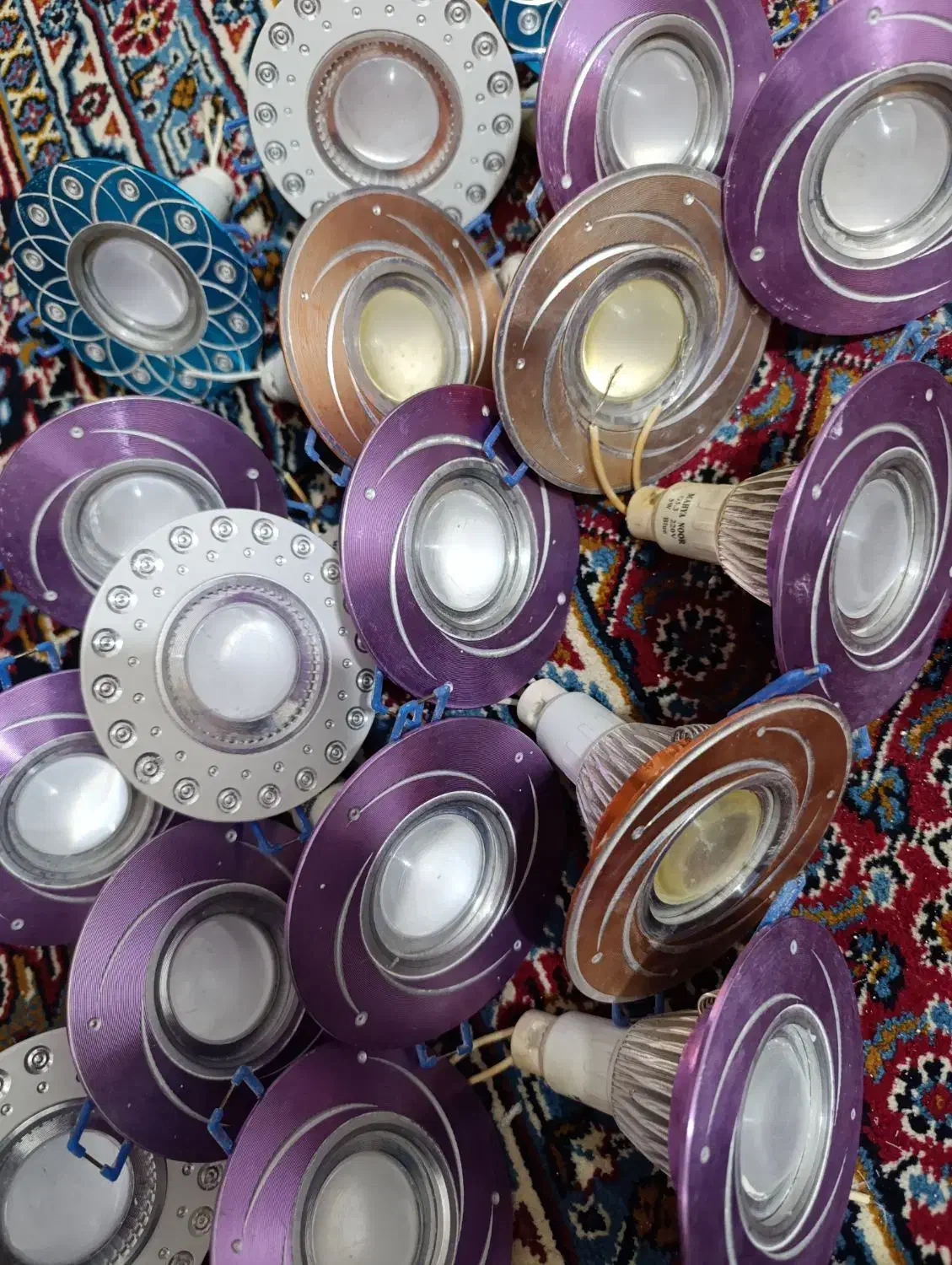 لامپ هالوژن رنگی|لامپ و چراغ|زاهدان, |دیوار