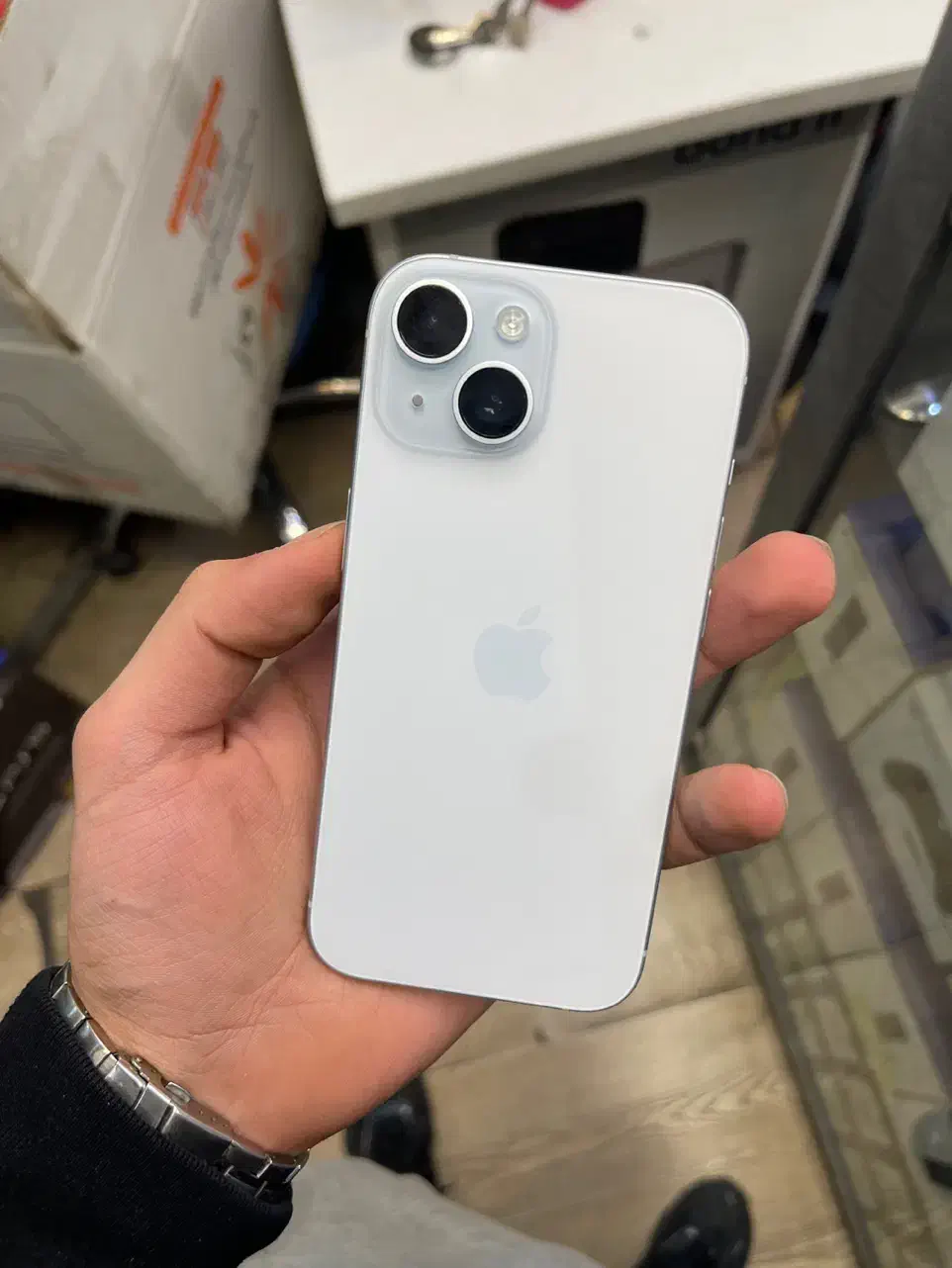 اپل ایفون ۱۵ نرمال حافظه ۱۲۸ گیگ با رجیسترiphone15|موبایل|تهران, صادقیه|دیوار