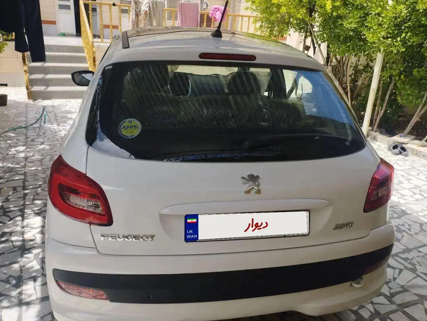 207پانا403|خودرو سواری و وانت|شیراز, گلکوب|دیوار