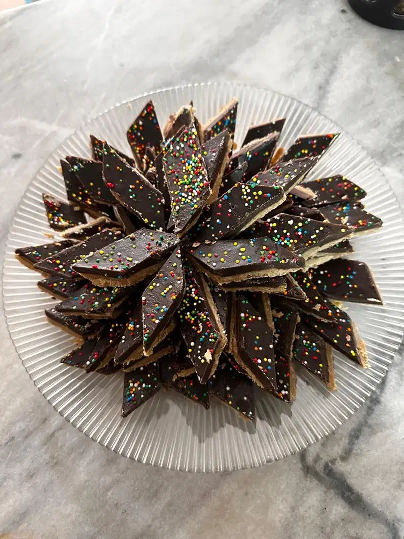 حلوا دو رنگ|خوردنی و آشامیدنی|رباط‌کریم, رباط‌کریم|دیوار