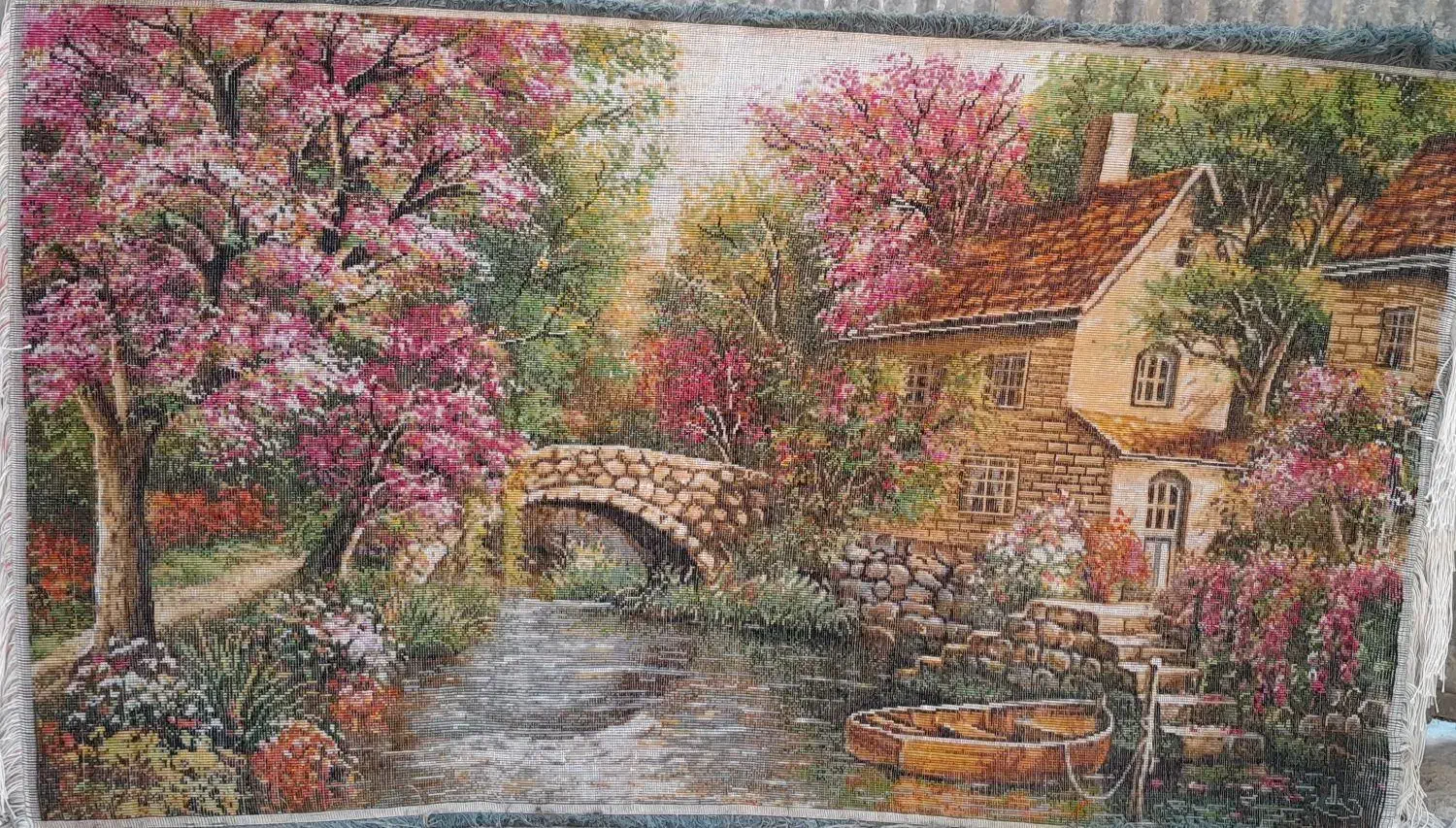 تابلو فرش دستباف طرح منظره کلبه بهاری|تابلو فرش|گرمی, |دیوار