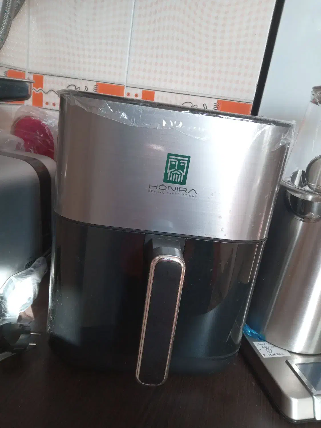 یک دستگاه چای ساز ویک دستگاه سرخ کنhonira|سماور، چایساز، قهوهساز|اراک, |دیوار