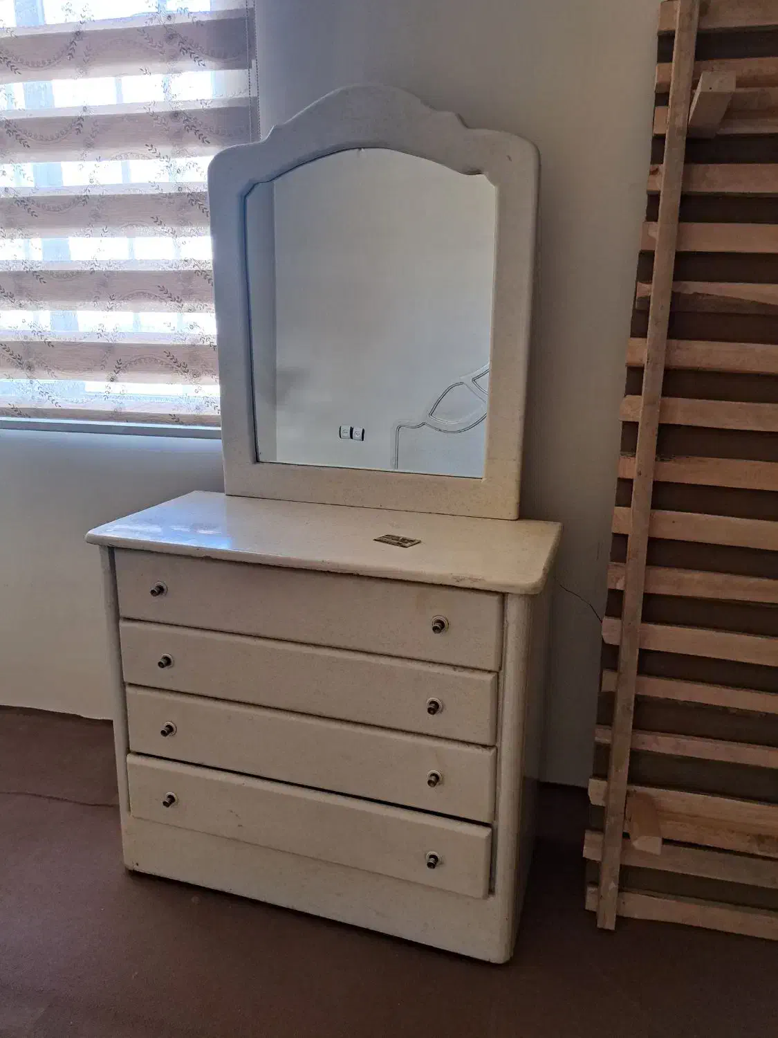 بوفه . میز آرایش و پا تختی|تخت و سرویس خواب|ارومیه, |دیوار