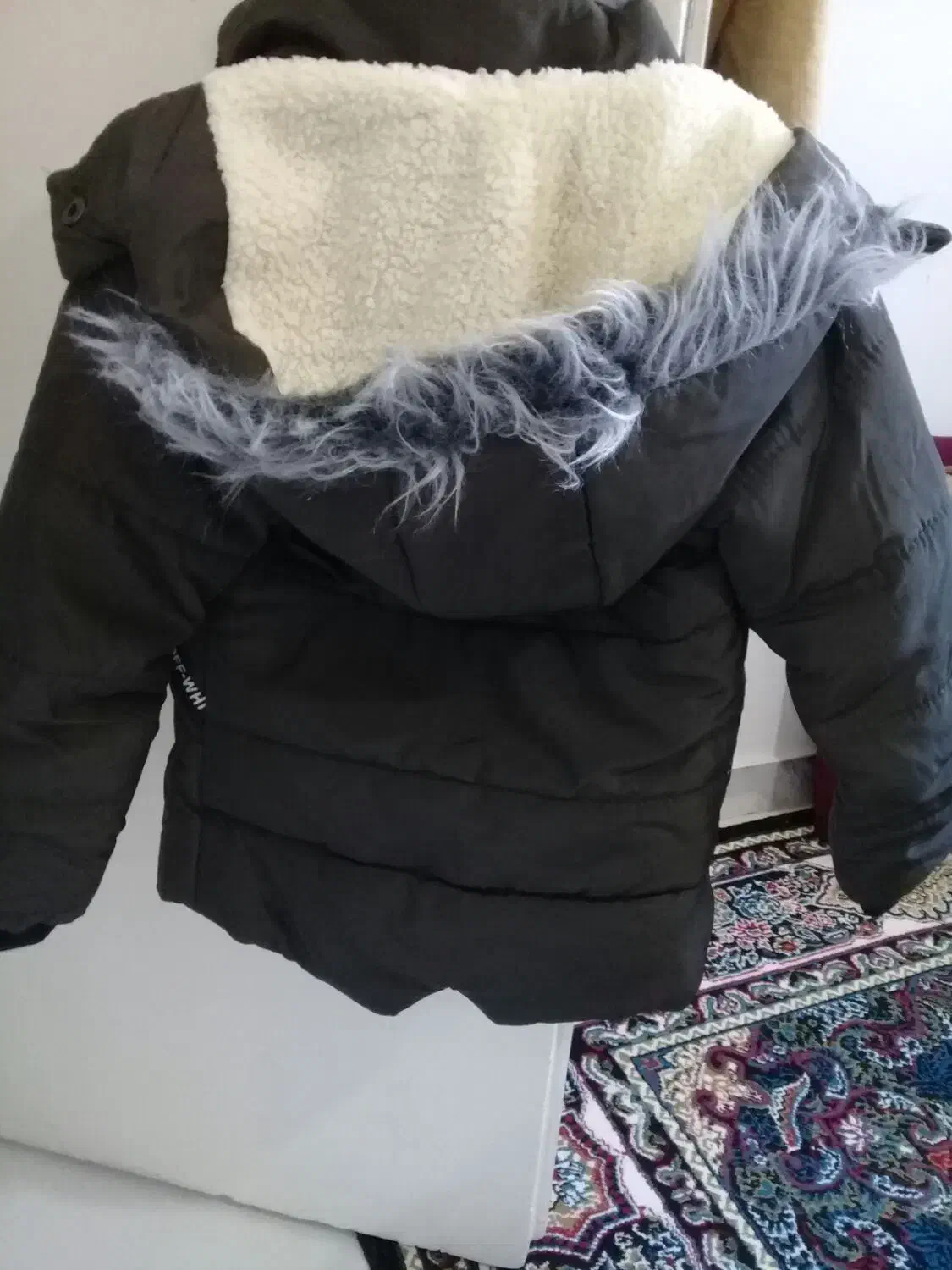 لباس بچگانه|کفش و لباس بچه|هشتگرد, شهرک گلها|دیوار