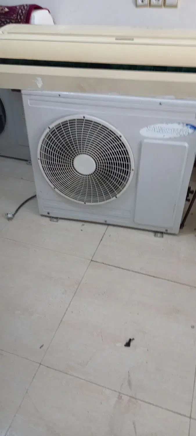 اسپیلت ۳۲ سامسونگ کاملا سالم و مرتب|کولر گازی و فنکوئل|گالیکش, |دیوار