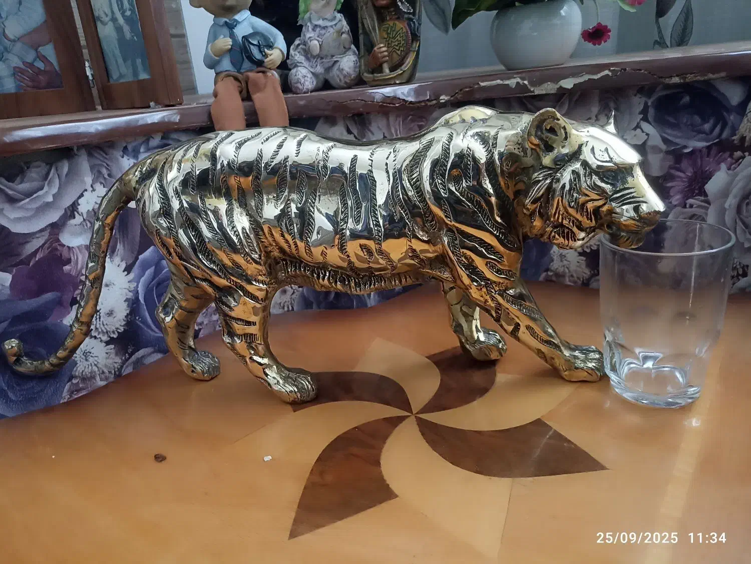 مجسمه وتندیس از جنس برنج باوزن4/35کیلوگرم|مجسمه، تندیس، ماکت|زنجان, |دیوار