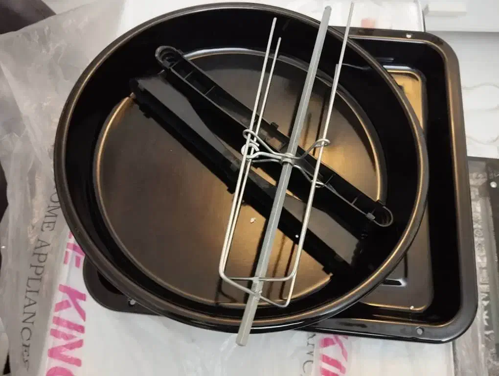 اون نوبل کینگ ۴۰لیتری همراه با جوجه گردون|اجاق گاز و لوازم برقی پخت‌وپز|کرج, بیسیم|دیوار