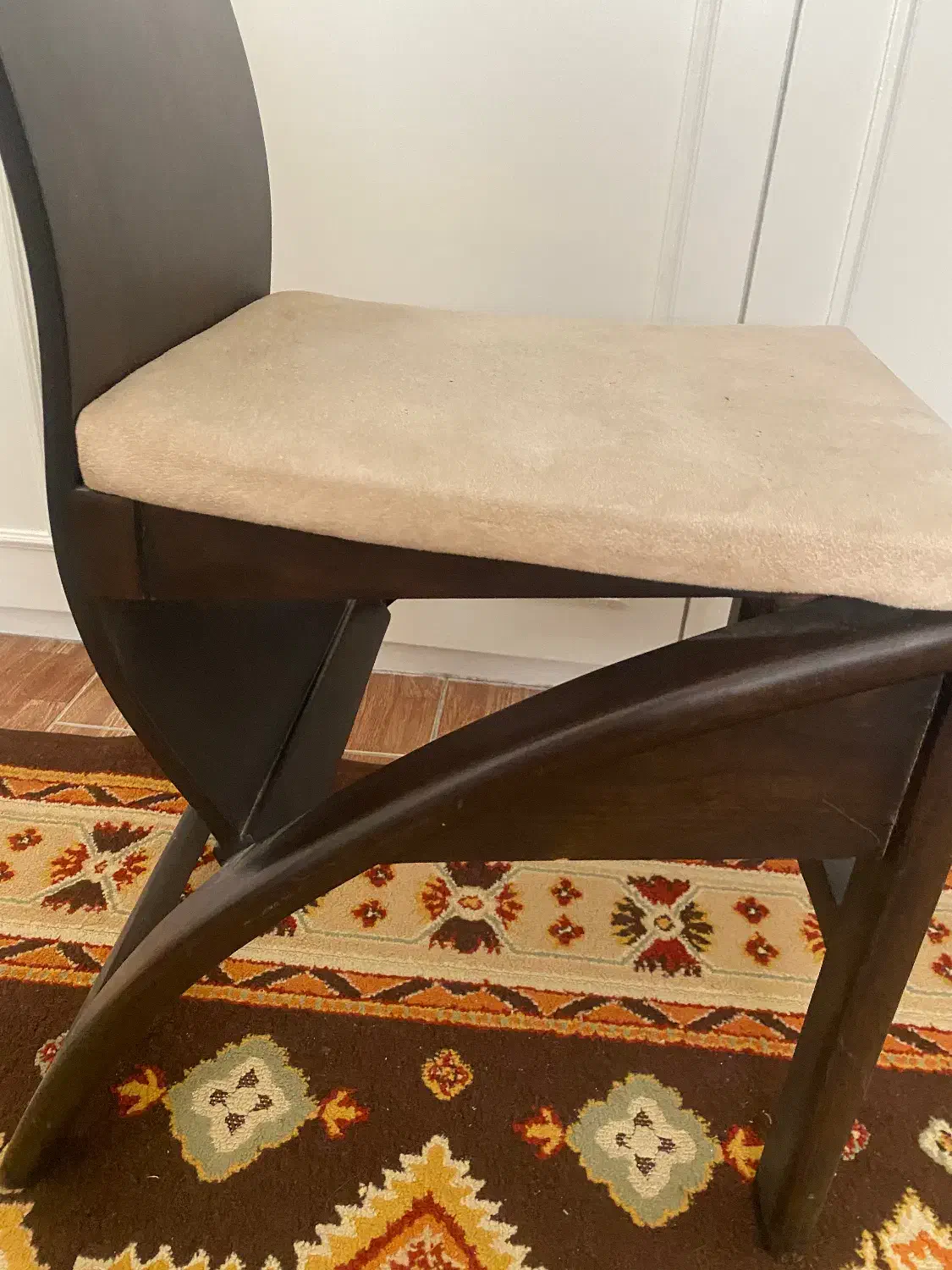 صندلی|میز و صندلی غذاخوری|بروجرد, |دیوار