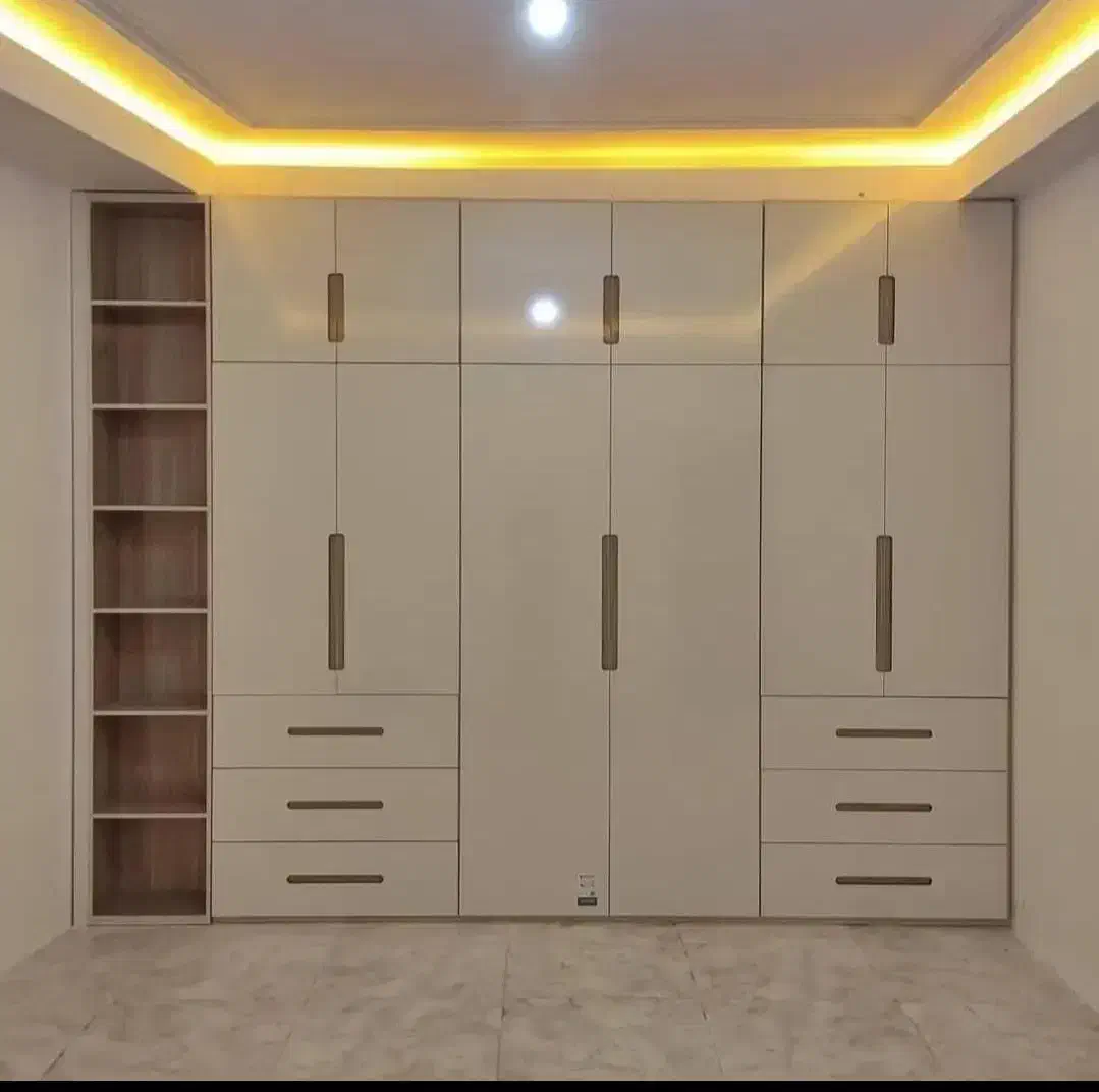 انواع درهای چوبی و کمددیواری و کابینت|خدمات پیشه و مهارت|خرم‌آباد, |دیوار