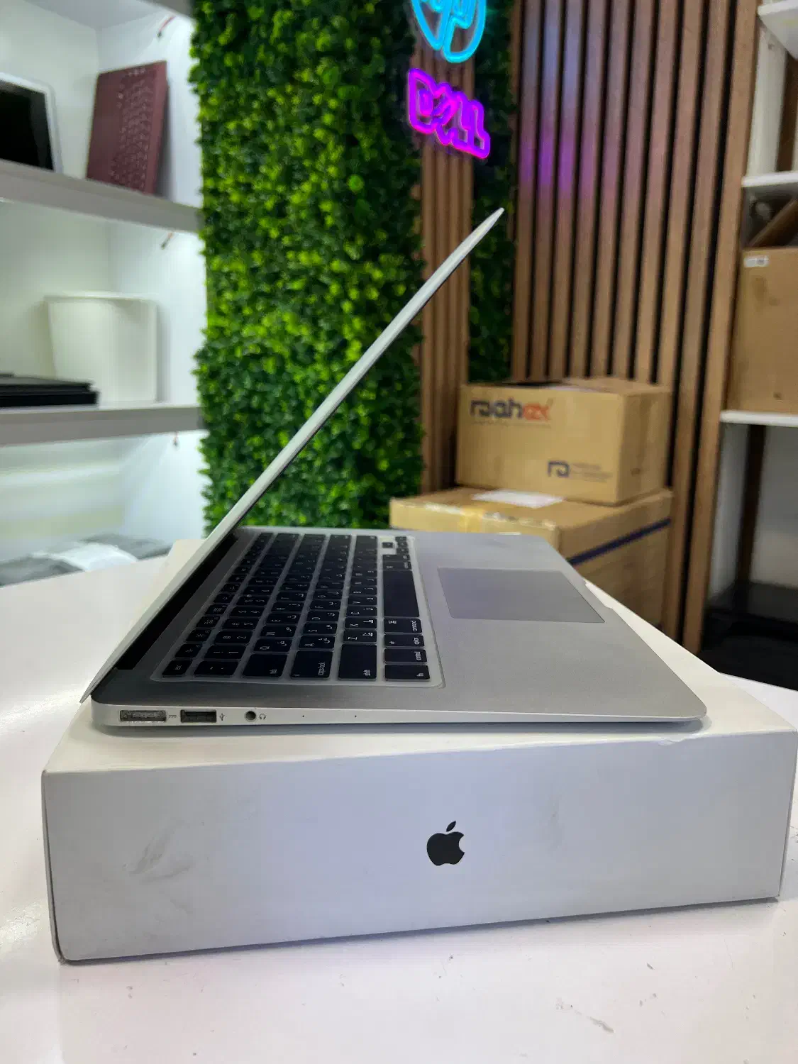 Apple Macbook Air لپتاپ اپل مکبوک ایر|رایانه همراه|تهران, فلسطین (میدان انقلاب)|دیوار