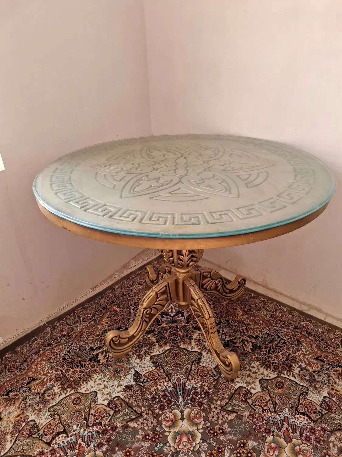 میز ناهارخوری وساعت|میز و صندلی غذاخوری|کاشان, فاز ۲ ناجی آباد|دیوار