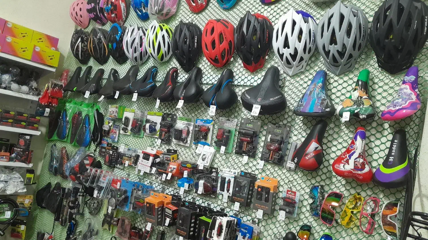 زین پهن طبی چاکدار سوپاپدار و فنردار|دوچرخه، اسکیت، اسکوتر|مشهد, یوسفیه (شهرک غرب)|دیوار