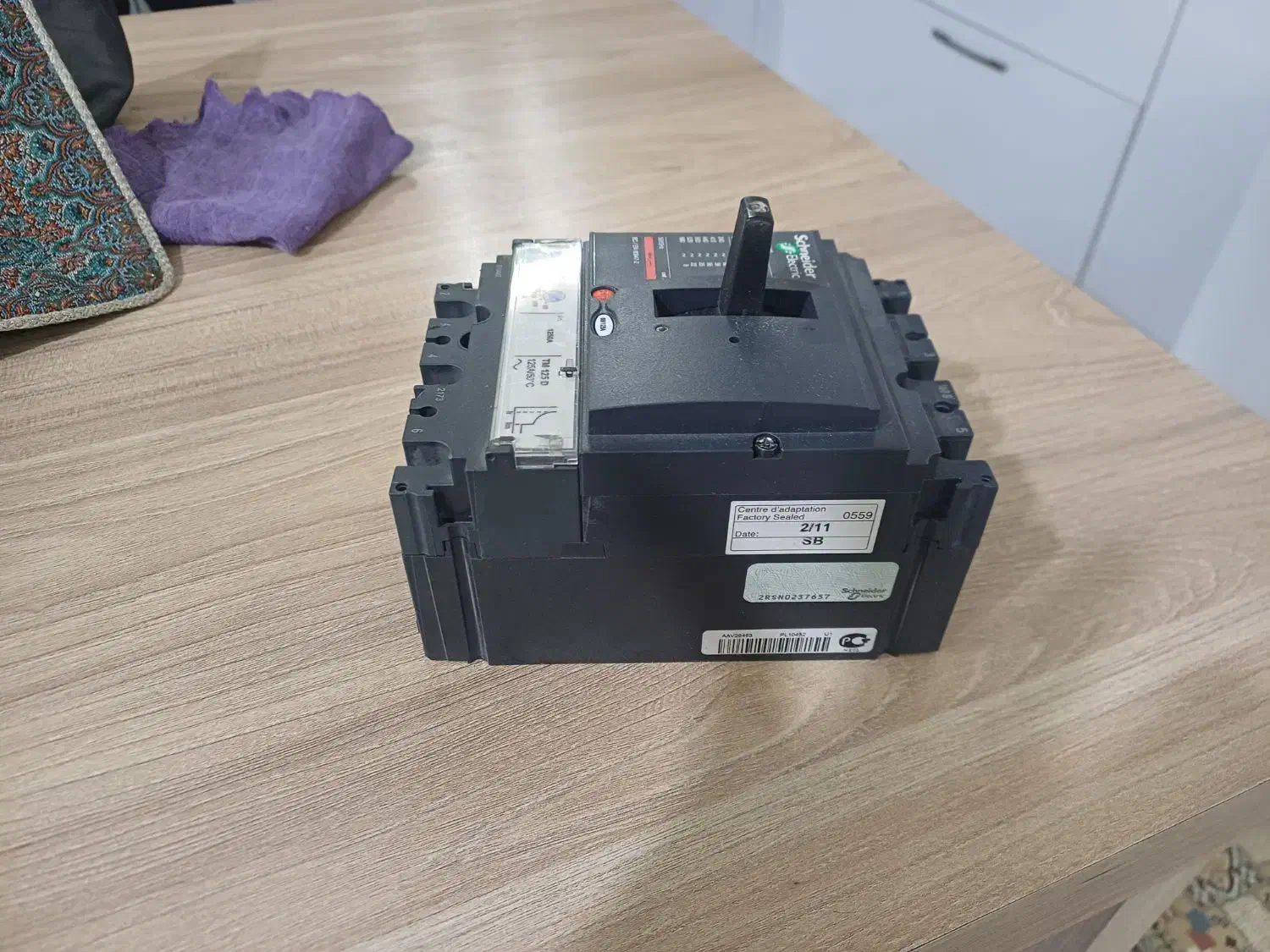 کلید اتومات اشنایدر|ابزارآلات|مشهد, بلال|دیوار