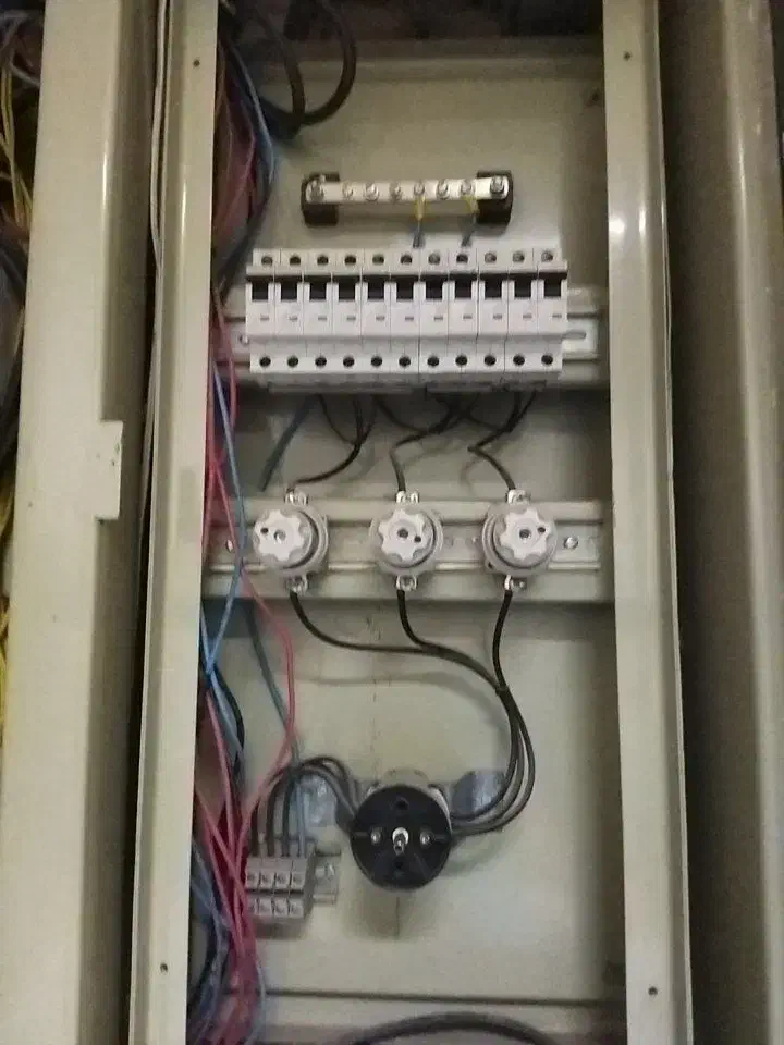 خدمات برق برقکاری رفع عیب|خدمات پیشه و مهارت|گرگان, |دیوار