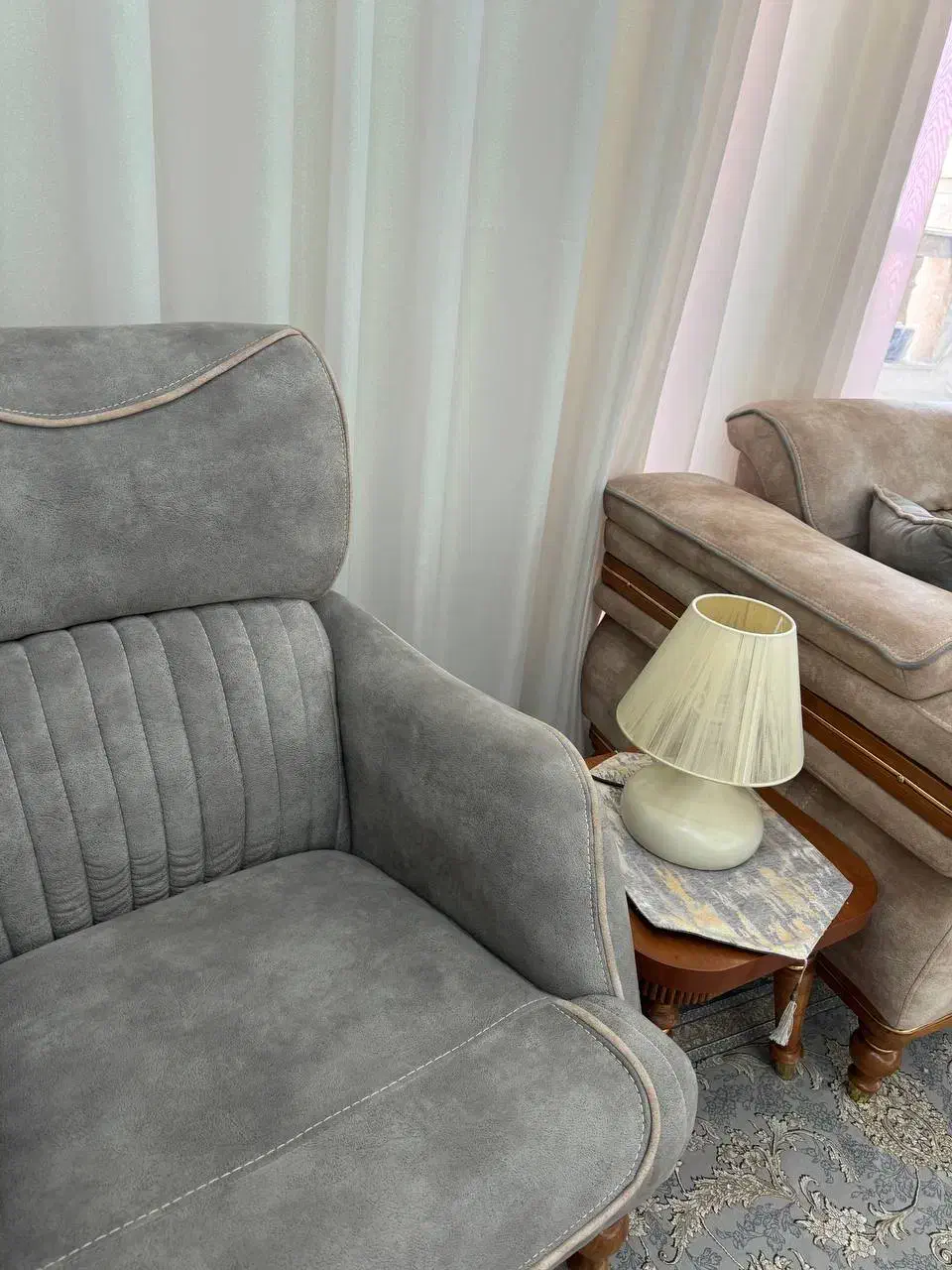 مبل میز ناهار خوری زیبا سالم|میز و صندلی غذاخوری|نسیم‌شهر, |دیوار