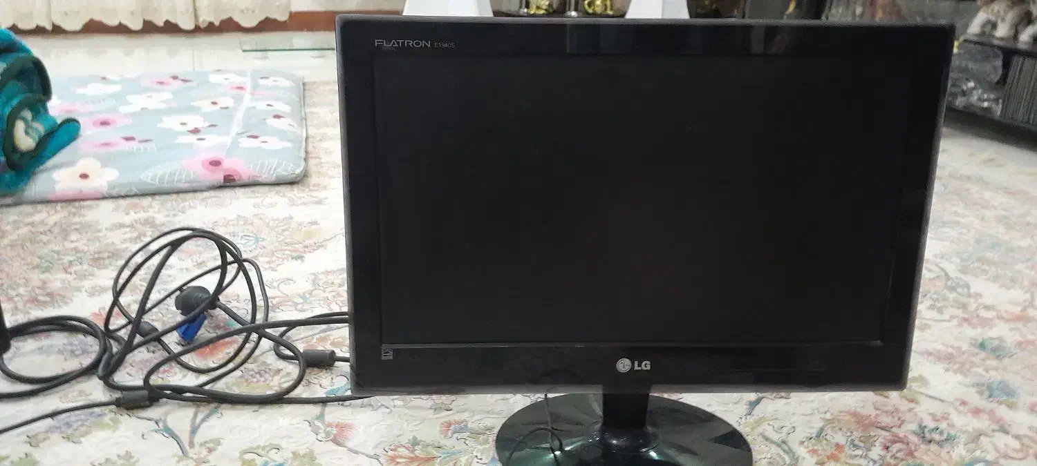 مانیتور کامپیوتر|رایانه رومیزی|رشت, گلزاران|دیوار