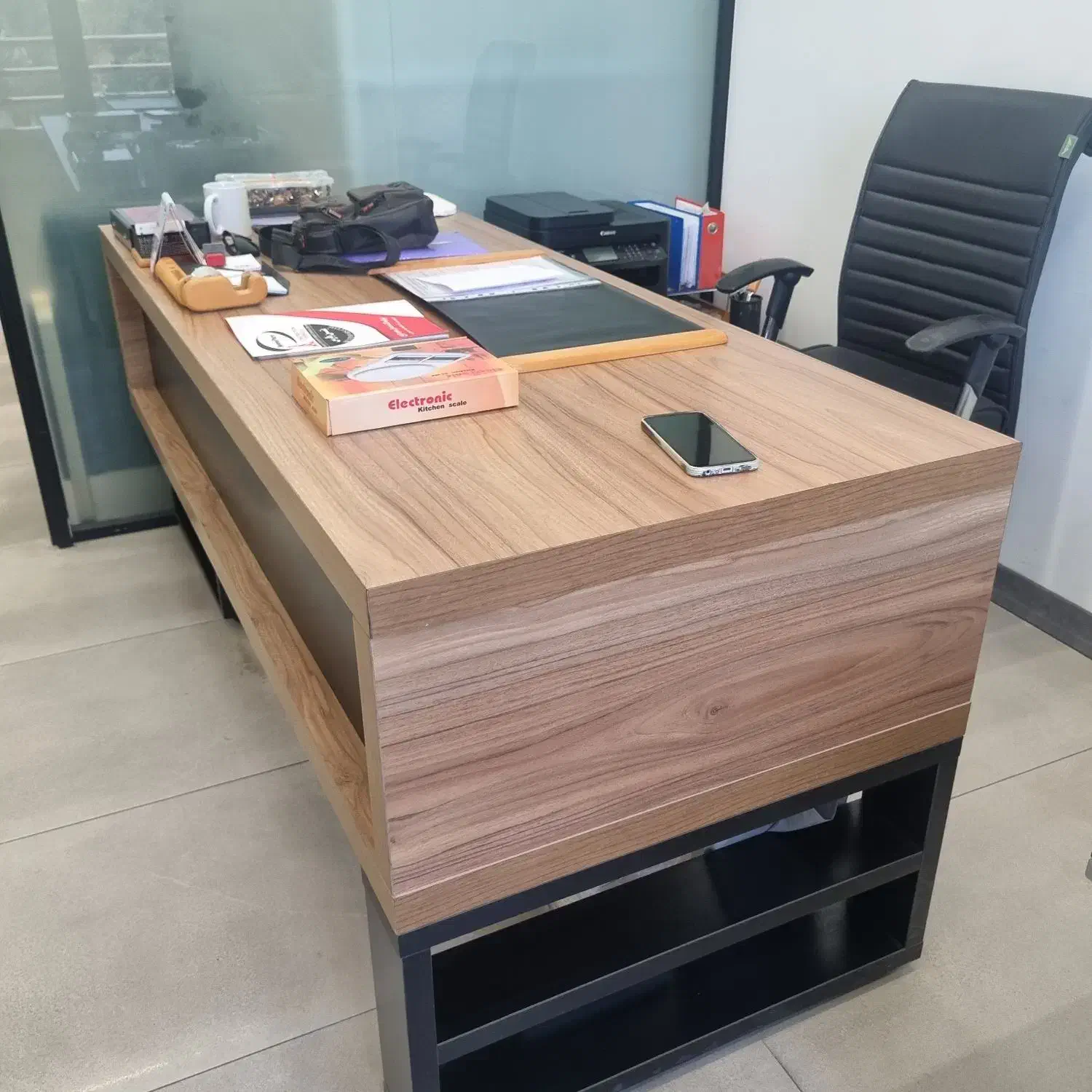 میز اداری|مبلمان اداری|شیراز, کلاهدوز|دیوار