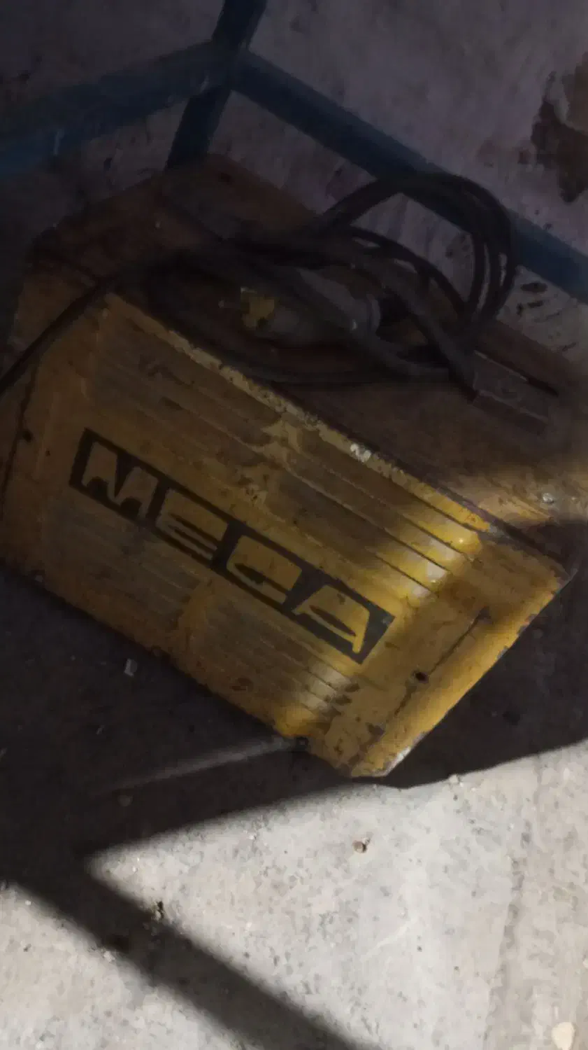 دستگاه جوش و کابل جوش|ماشین‌آلات صنعتی|قم, نخودی|دیوار