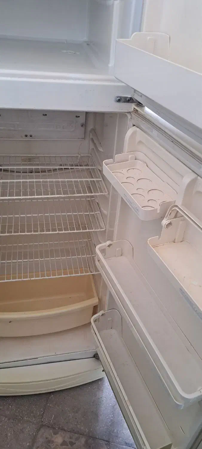 یخچال فریزر دو درب سایوان تمیز و سالم|یخچال و فریزر|کاشان, طاهرآباد|دیوار