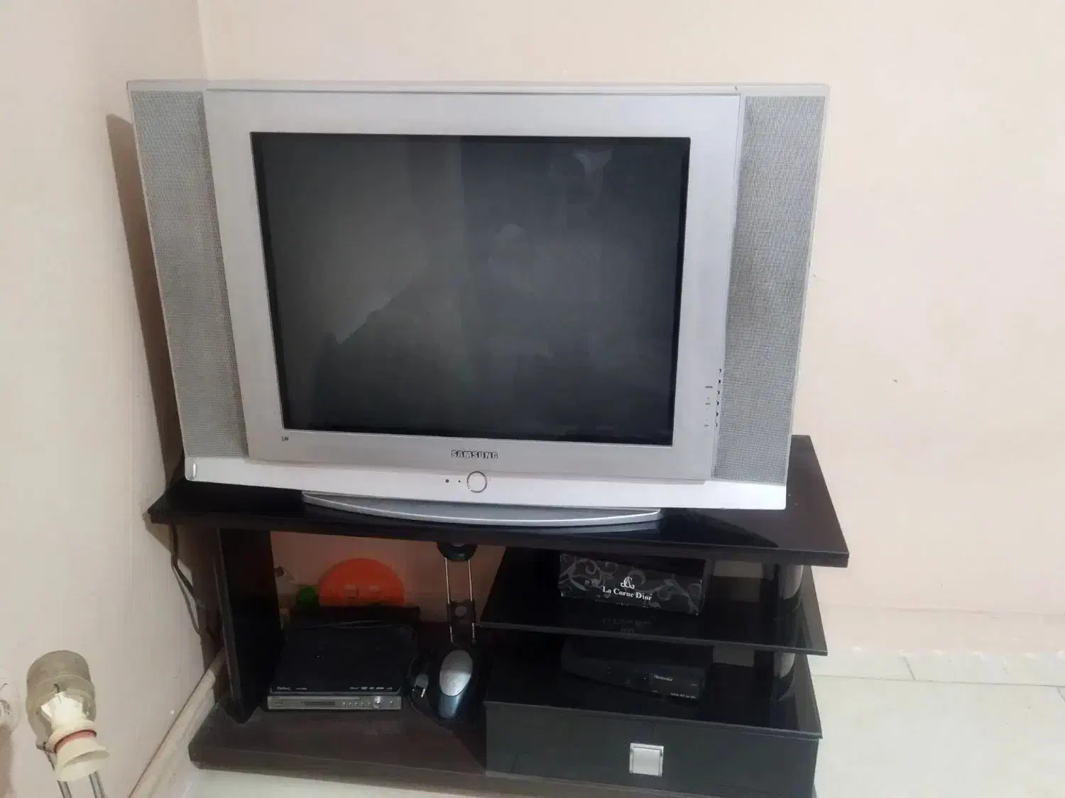 میز و تلویزیون|میز تلویزیون|محمدشهر, محمدشهر|دیوار